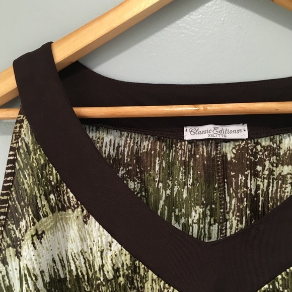 XXL Classic Editions Green Pleated Sleeveless Top - Picture 2 of 7